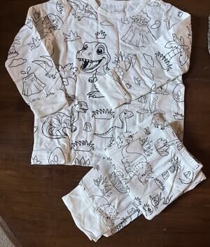 Dinosaur-themed, DIY "color-your-own" children's pajama set Kids 6